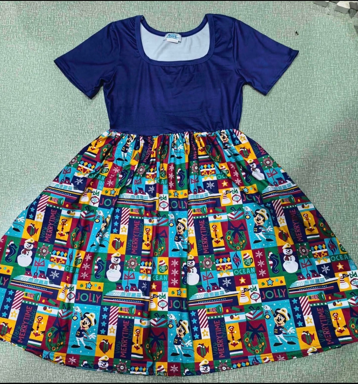 Cruise Christmas quilt dress