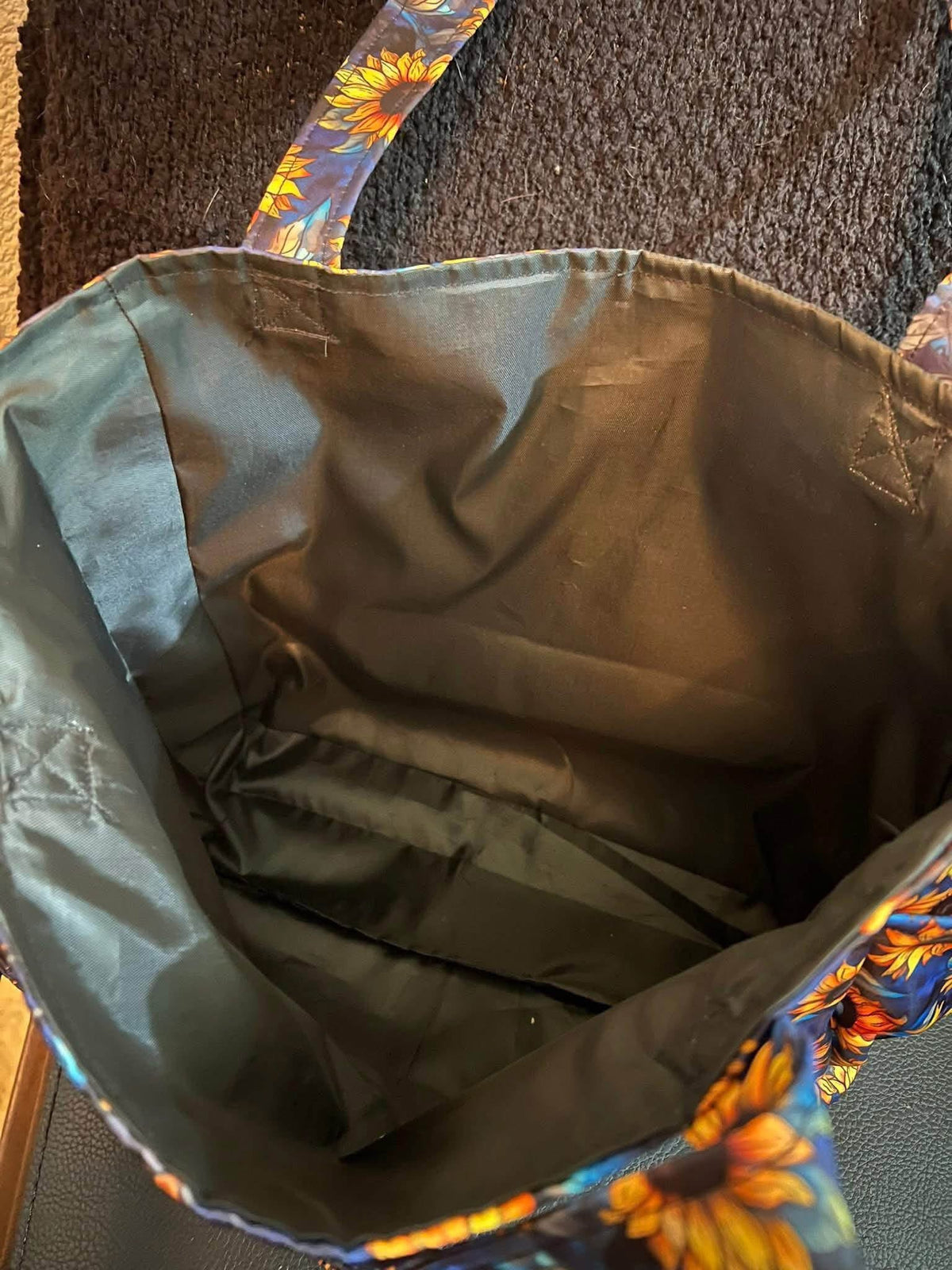 Floral characters rope bag